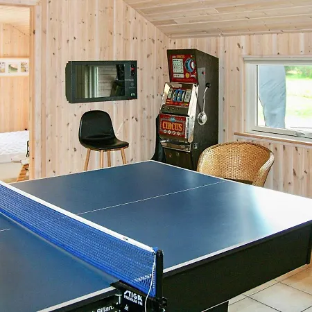 Two-bedroom Holiday In Hornbaek 2 *
