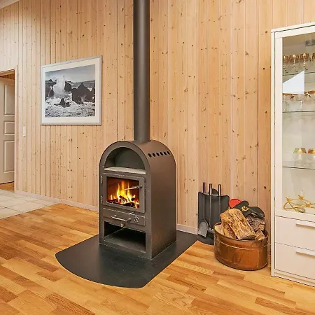 Two-bedroom Holiday In Hornbaek 2 Tatil Evi