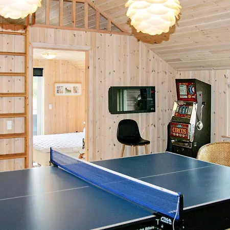 Two-bedroom Holiday In Hornbaek 2 Tatil Evi