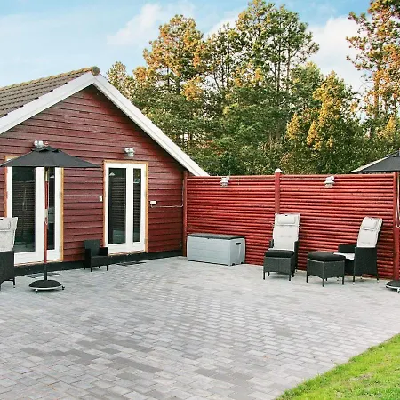 Two-bedroom Holiday In Hornbaek 2 *