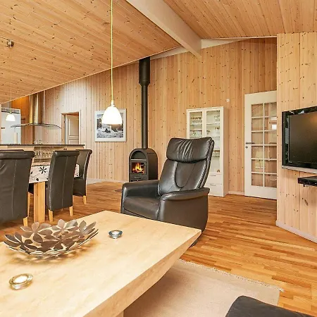 Tatil Evi Two-bedroom Holiday In Hornbaek 2 *