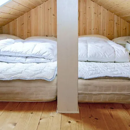 Two-bedroom Holiday In Hornbaek 2 Rødby